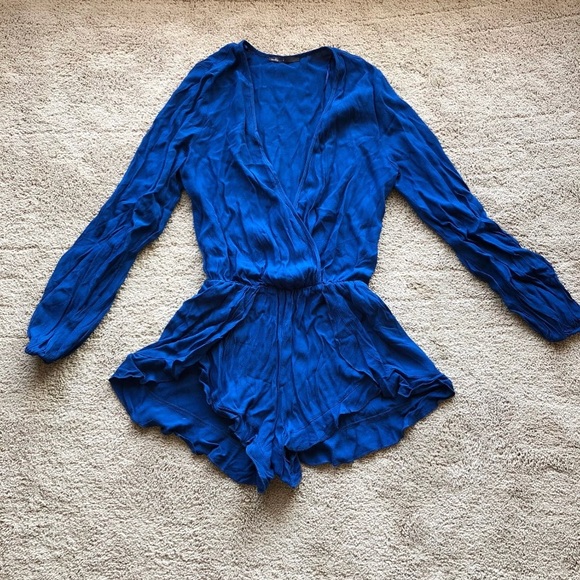 Dresses & Skirts - NWOT Long Sleeve Romper